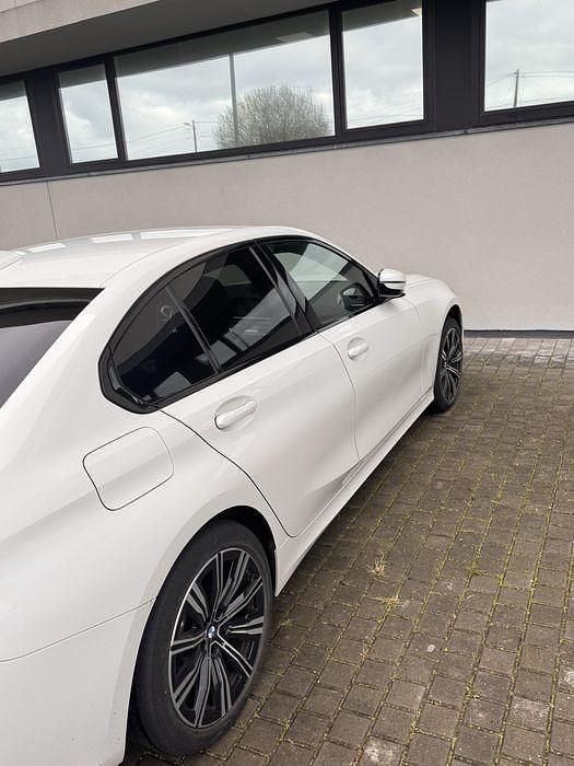 Usado BMW 330e Sport Line 292 HP (214 kW) 2019 Sedan