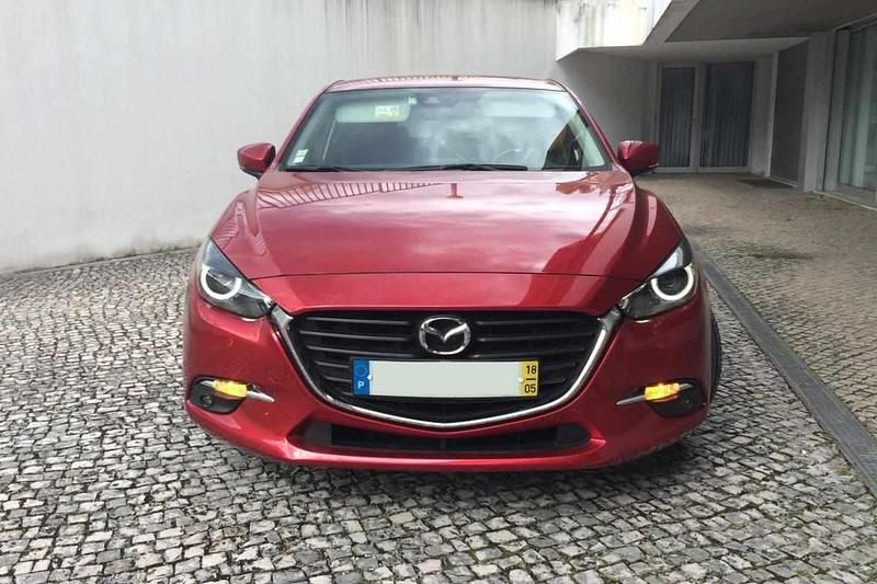 Usado Mazda 3 101 HP (74 kW) 2018 Vermelho Citadino