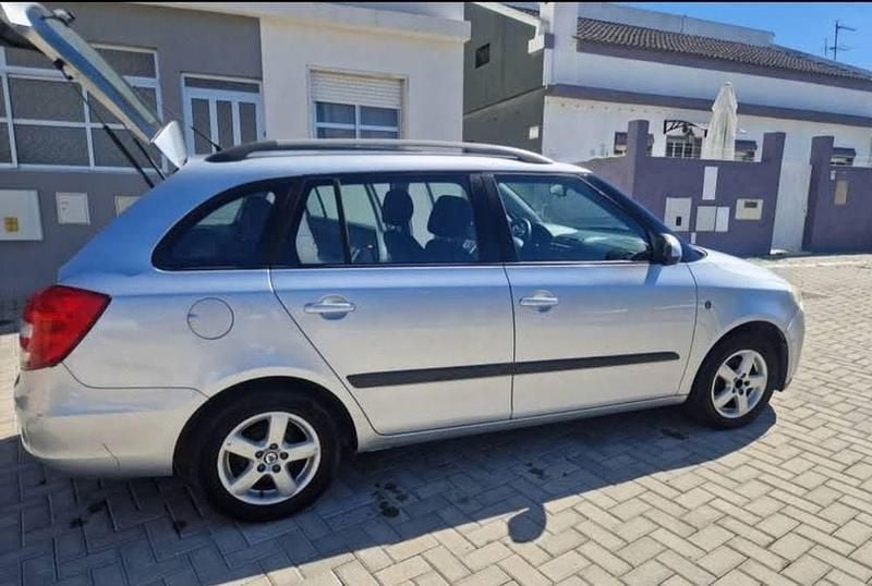 Usado Skoda Fabia GreenLine 76 HP (55 kW) 2008 Sedan