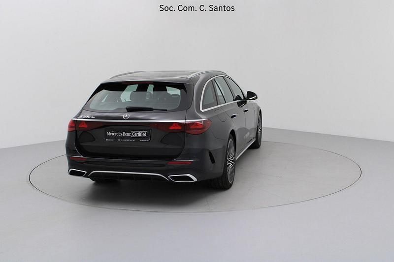 Usado Mercedes E300 AMG 326 HP (239 kW) 2025 Cinza Carrinha