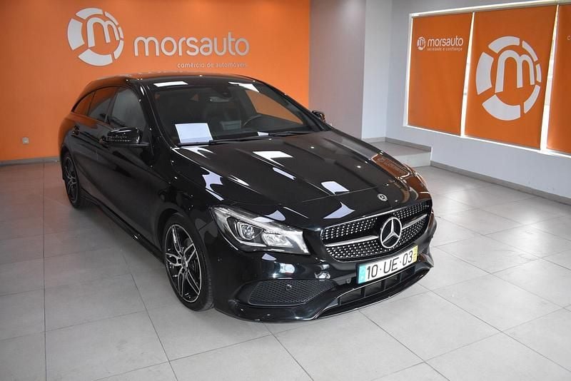 Usado Mercedes CLA180 AMG line 109 HP (80 kW) 2018 Preto Sedan
