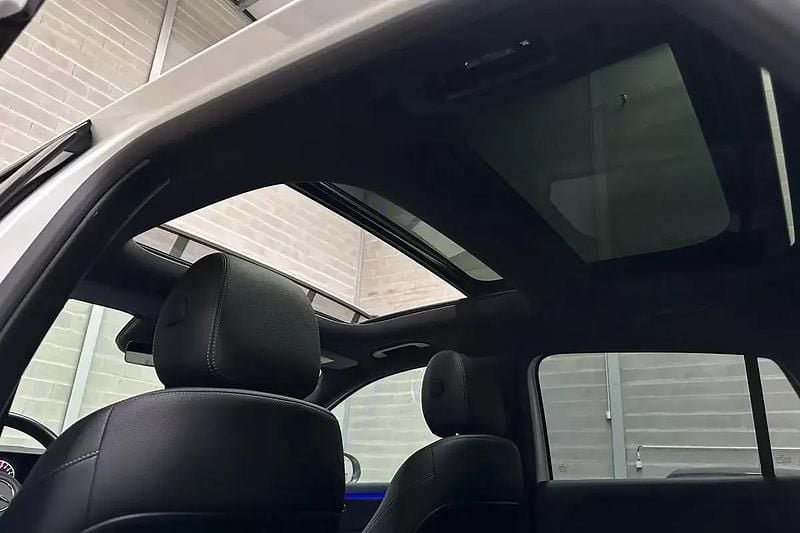 Usado Mercedes GLA250 Progressive 218 HP (160 kW) 2024 Branco SUV