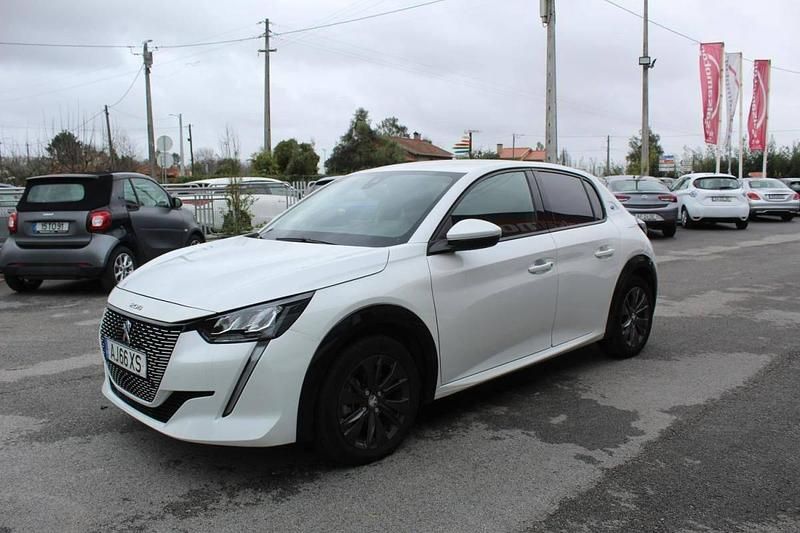 Usado Peugeot e-208 100 kW (136 HP) 2021 Branco Citadino
