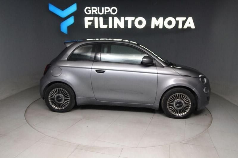 Cinza Usado 2022 Fiat 500e Icon Citadino | € 15.590 (Bom preço) - Imagem 1/4