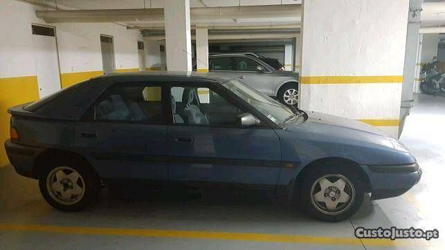 Mazda 323f 1990