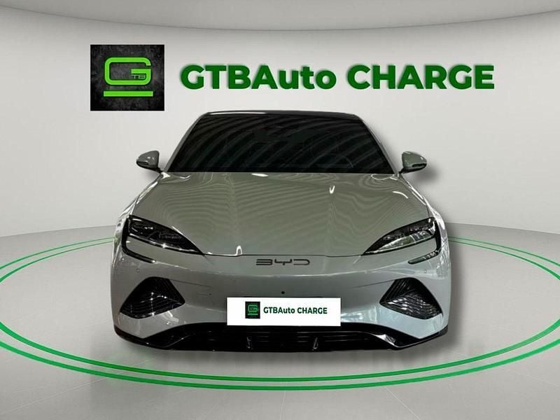 Branco Usado 2025 BYD Seal Sedan | € 51.900 (Preço elevado) - Imagem 1/4
