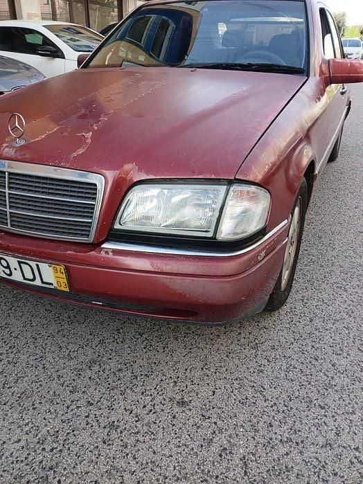 Usado Mercedes C250 113 HP (83 kW) 1994 Sedan