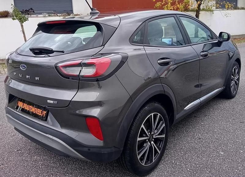 Usado Ford Puma Titanium 125 HP (91 kW) 2022 Cinza SUV