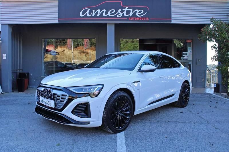 Branco Usado 2024 Audi Q8 e-tron SUV | € 49.900 - Imagem 1/4