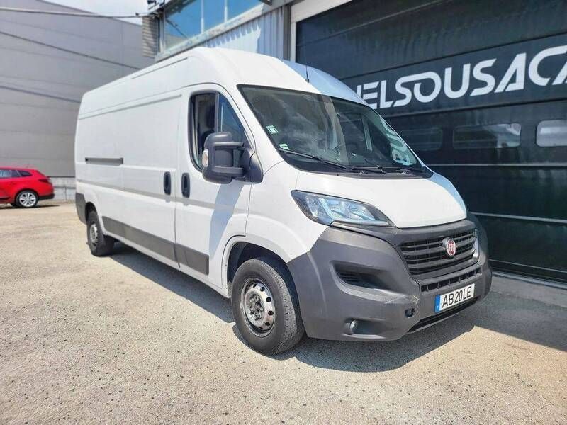 Branco Usado 2020 Fiat Ducato Van | € 20.000 (Preço justo) - Imagem 1/4