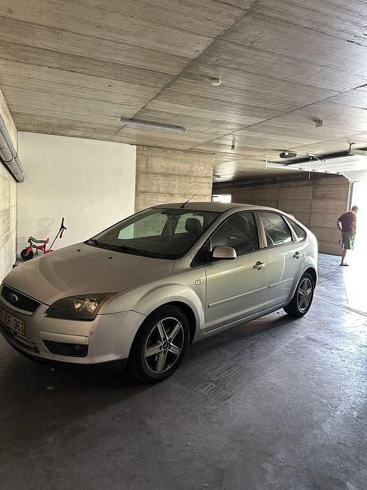 Usado 2007 Ford Focus Sedan | € 2.800 (Preço justo) - Imagem 1/4