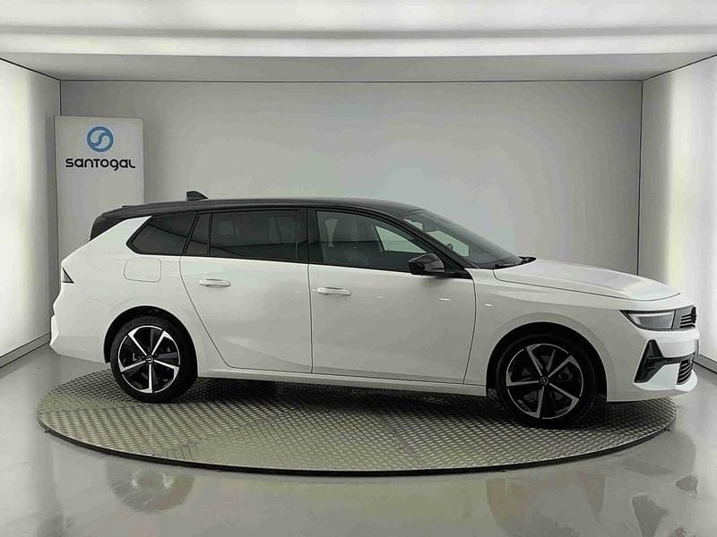 Branco Usado 2025 Opel Astra | € 30.990 (Caro) - Imagem 1/4