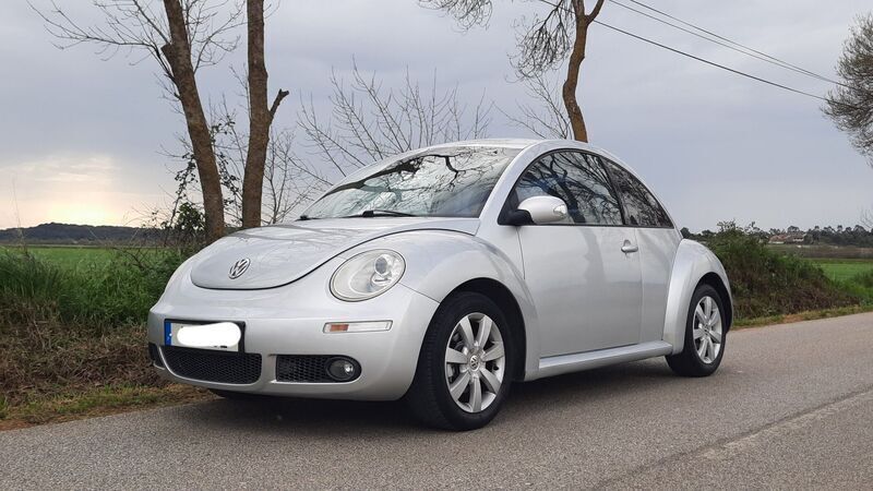 Usado VW Beetle 90 HP (66 kW) 2008 Cinzento Citadino