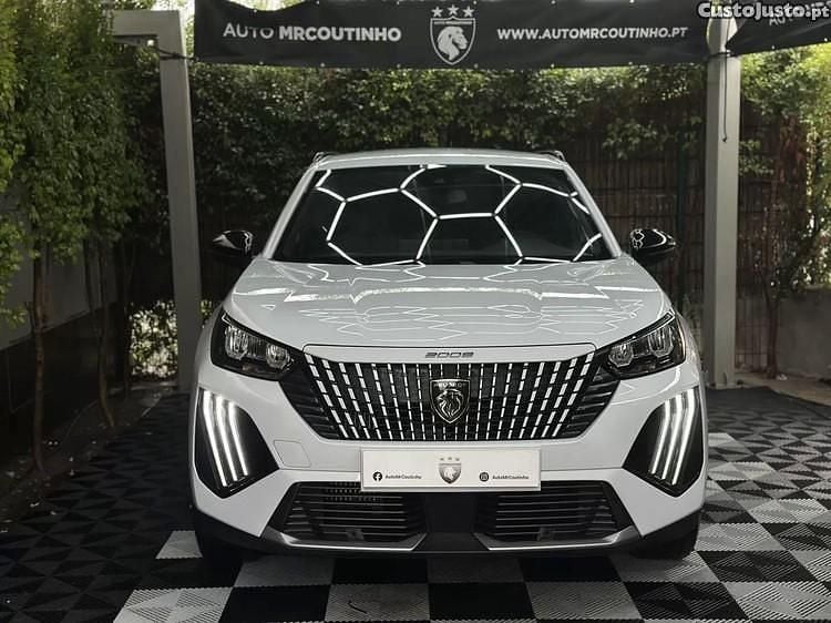 Outra Usado 2024 Peugeot 2008 Allure SUV | € 25.000 - Imagem 1/1