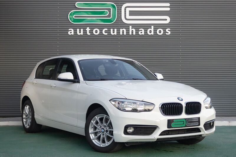 Branco Usado 2015 BMW 114 Sport Line Citadino | € 12.750 (Preço justo) - Imagem 1/4