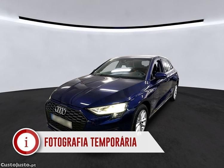 Usado Audi A3 Sportback Advanced 116 HP (85 kW) 2022 Azul Citadino