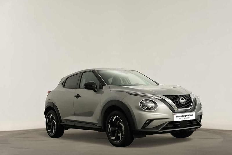 Cinzento Usado 2024 Nissan Juke Acenta SUV | € 21.990 (Bom preço) - Imagem 1/4