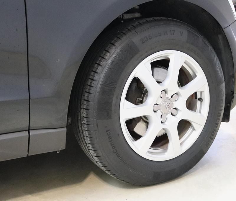 Usado Audi Q5 143 HP (105 kW) 2011 Preto SUV