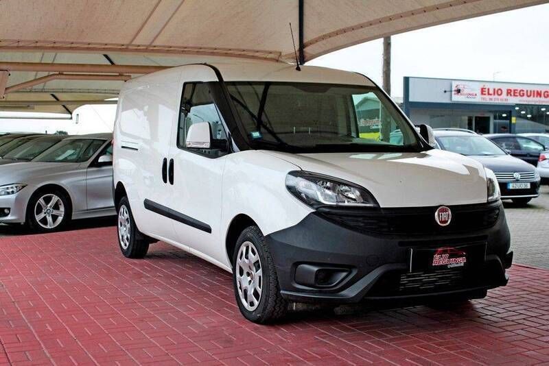 Usado Fiat Doblò 95 HP (69 kW) 2021 Branco Monovolume
