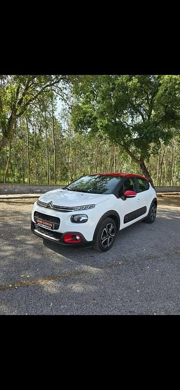 Branco Usado 2020 Citroën C3 PureTech Citadino | € 13.990 (Preço justo) - Imagem 1/4