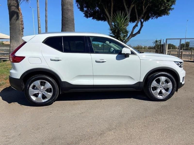 Usado Volvo XC40 Momentum 156 HP (114 kW) 2019 Branco SUV