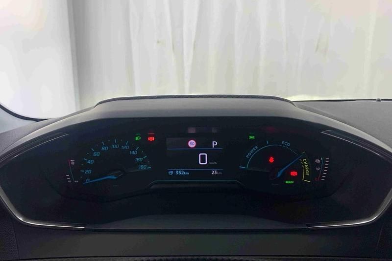 Novo Peugeot e-208 Style 100 kW (136 HP) 2025 Cinzento Citadino