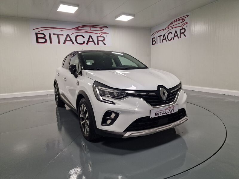 Branco (metalizado) Usado 2021 Renault Captur SUV | € 19.950 (Preço justo) - Imagem 1/4