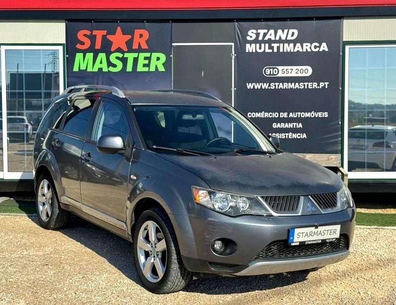 Cinzento Usado 2007 Mitsubishi Outlander Invite SUV | € 7.480 - Imagem 1/4