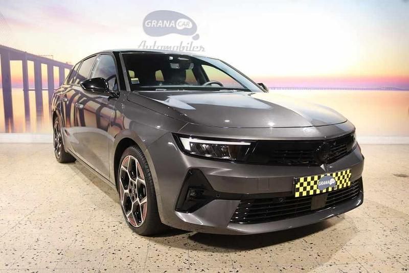 Usado Opel Astra GS Line 131 HP (96 kW) 2024 Cinzento Citadino