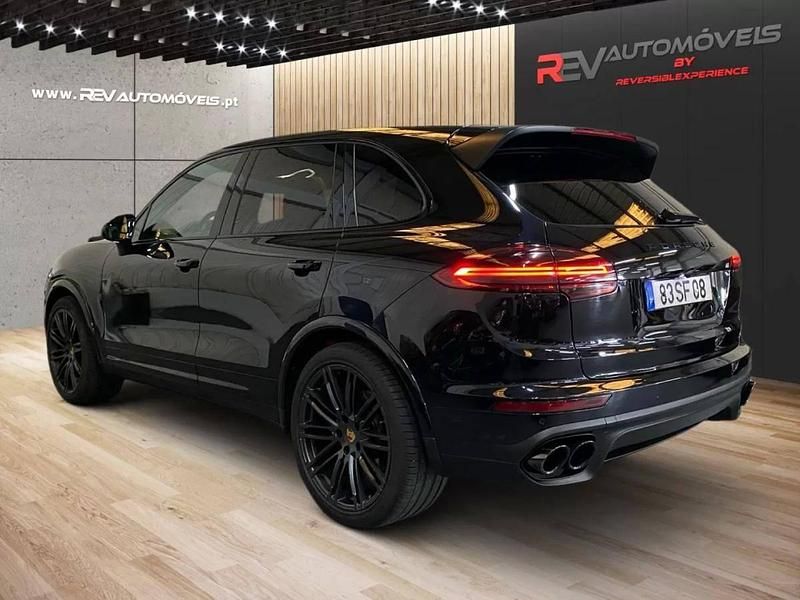 Usado Porsche Cayenne Platinum Edition 263 HP (193 kW) 2016 Preto SUV