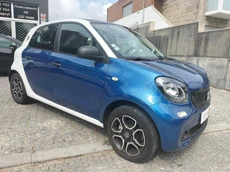 Usado Smart ForFour Electric Drive 44 kW (60 HP) 2017 Azul