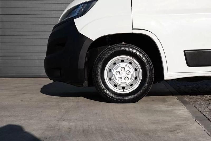 Usado Peugeot Boxer 130 HP (95 kW) 2019 Branco Van