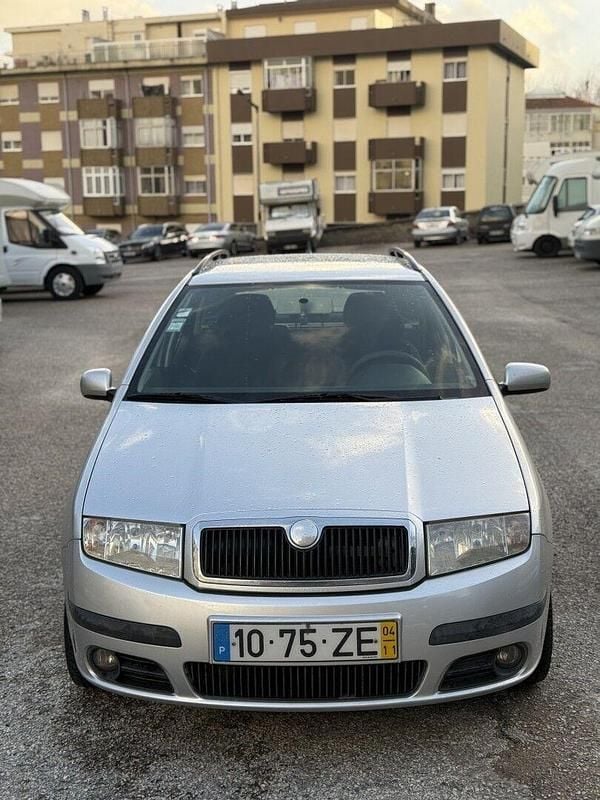 Usado Skoda Fabia Active 65 HP (47 kW) 2004 Cinza Carrinha