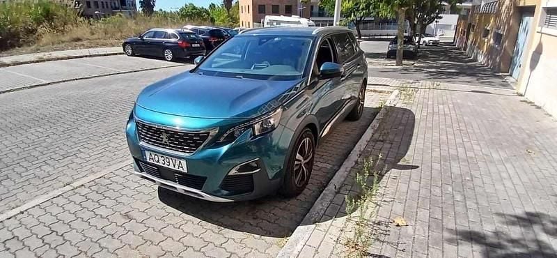 Usado Peugeot 5008 130 HP (95 kW) 2018 Verde SUV