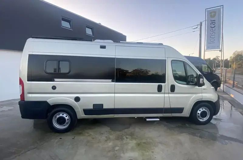 Bege Usado 2018 Fiat Ducato Van | € 47.500 - Imagem 1/4