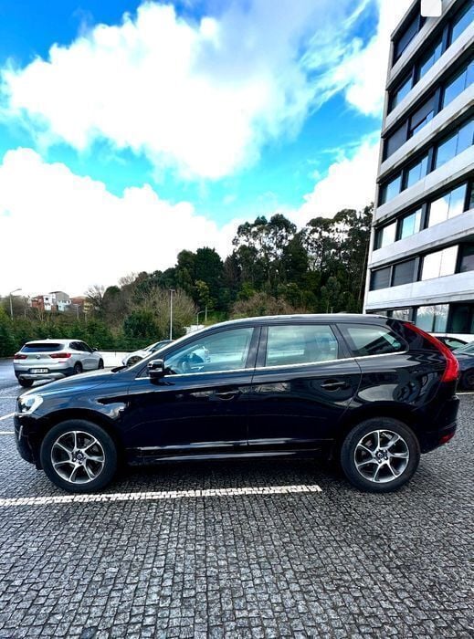 Usado 2016 Volvo XC60 Ocean Race SUV | € 17.950 (Super Preço) - Imagem 1/4