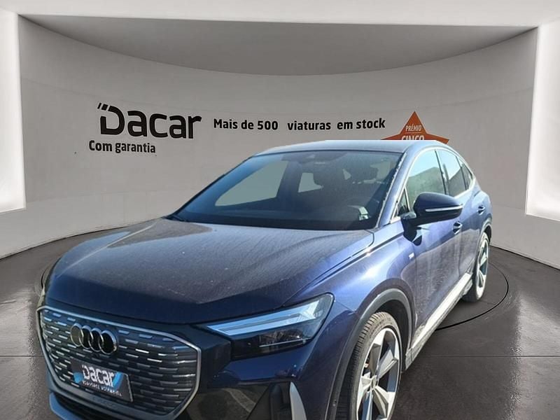 Azul Usado 2022 Audi Q4 Sportback e-tron S-Line SUV | € 30.999 - Imagem 1/4