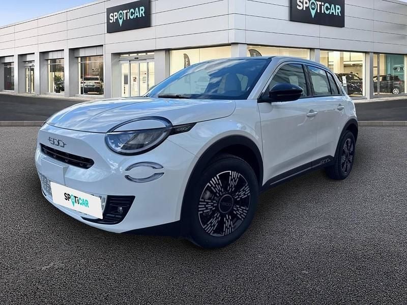 Branco Novo 2025 Fiat 600 SUV | € 25.900 (Preço elevado) - Imagem 1/3