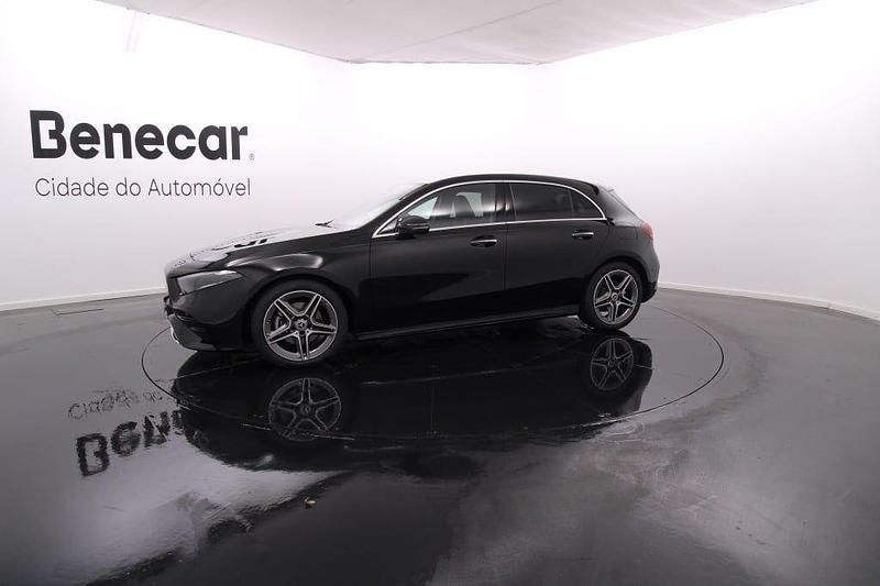 Preto Usado 2023 Mercedes A200 Advanced Plus Sedan | € 34.450 (Preço justo) - Imagem 1/4