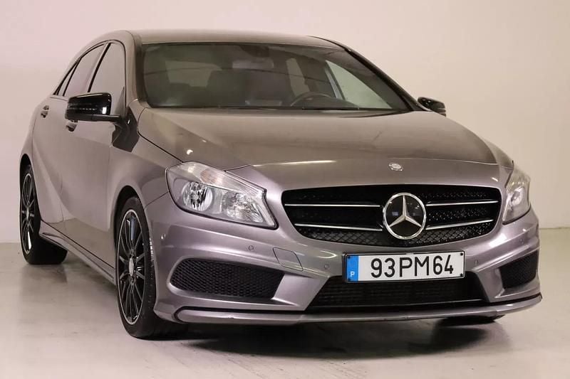 Cinza Usado 2015 Mercedes A200 AMG line Citadino | € 20.950 (Preço justo) - Imagem 1/4