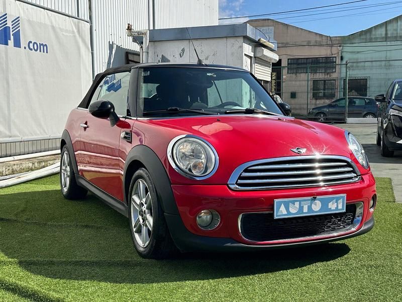 Usado Mini Cooper D Cabriolet 112 HP (82 kW) 2011 Vermelho Cabrios