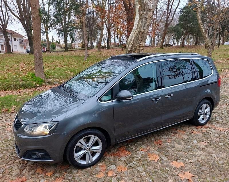 Usado Seat Alhambra Style 150 HP (110 kW) 2016 Cinza Monovolume