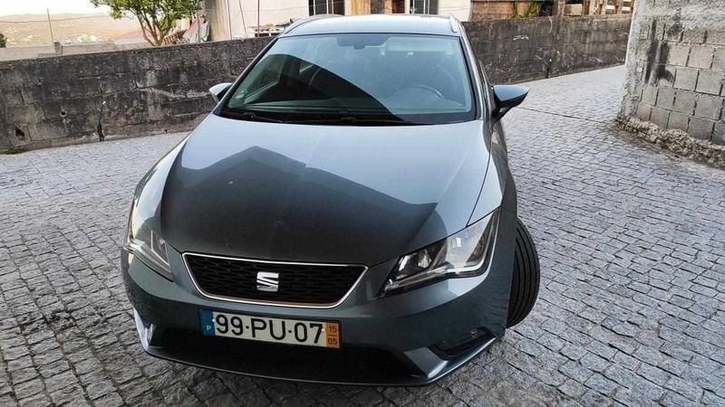 Cinzento Usado 2015 Seat Leon Ecomotive Carrinha | € 7.250 (Super Preço) - Imagem 1/4