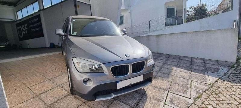Cinzento Usado 2012 BMW X1 SUV | € 11.900 (Preço justo) - Imagem 1/4