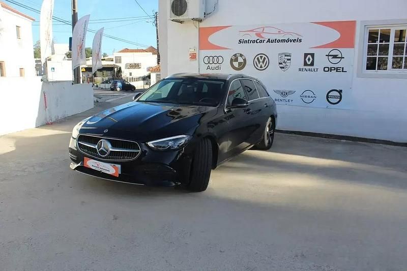 Usado Mercedes C200 Avantgarde 163 HP (119 kW) 2024 Preto Carrinha
