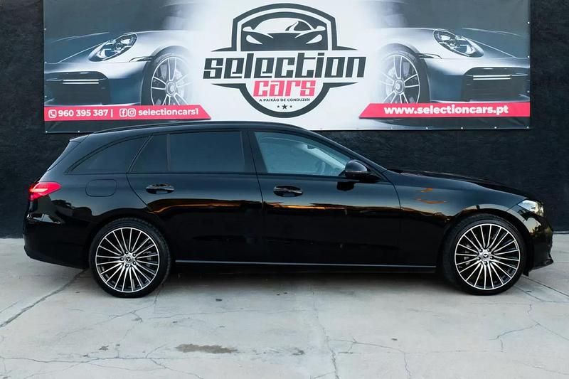 Usado Mercedes C300e Avantgarde 313 HP (230 kW) 2023 Preto Carrinha