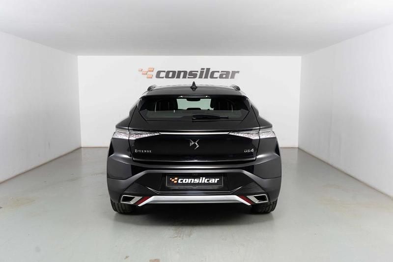 Usado DS Automobiles DS4 225 HP (165 kW) 2023 Preto SUV