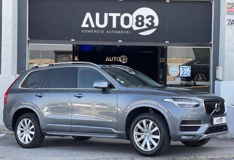 Cinza Usado 2017 Volvo XC90 Momentum SUV | € 39.990 (Caro) - Imagem 1/4