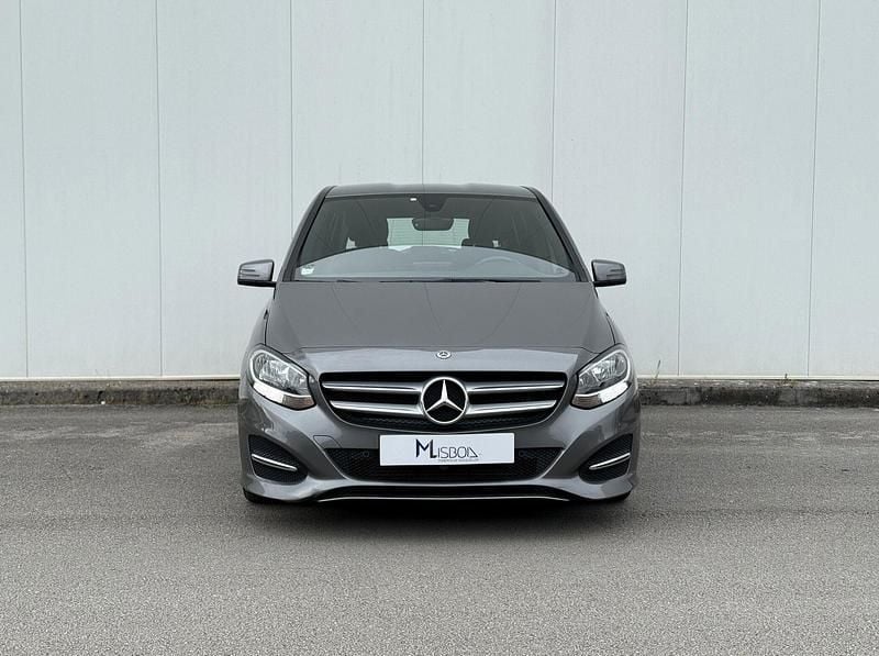 Usado Mercedes B200 Style 136 HP (100 kW) 2019 Cinza Monovolume