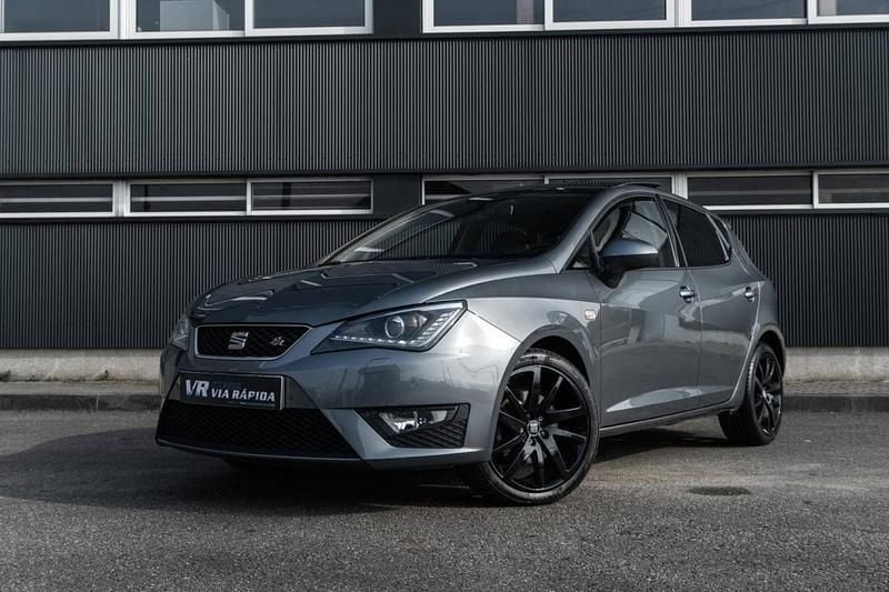 Usado Seat Ibiza FR 105 HP (77 kW) 2017 Cinza